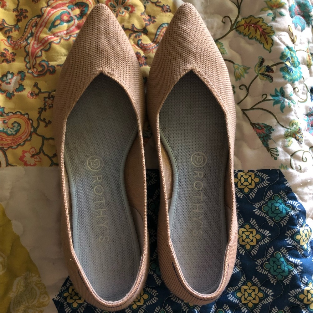 EUC Rothy’s Camel Merino Points